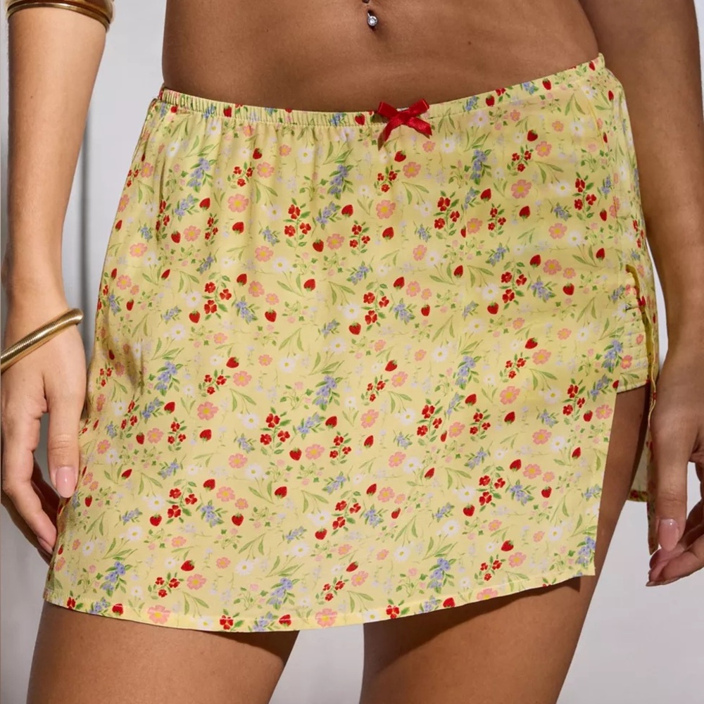 mini skirt